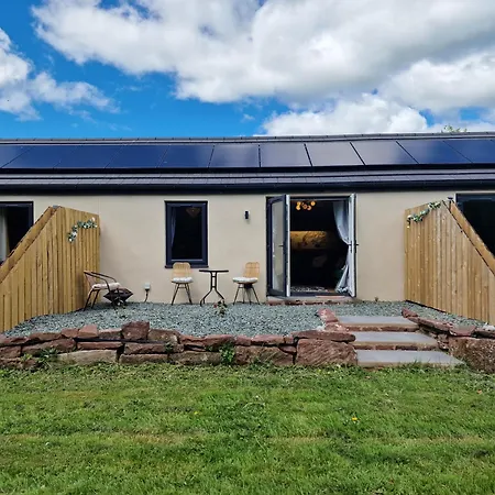 Дом отдыха The Stables By Blake View Holidays, Comprising The Nest, The Drey, The Burrow And The Den, 3 Miles From Ennerdale *